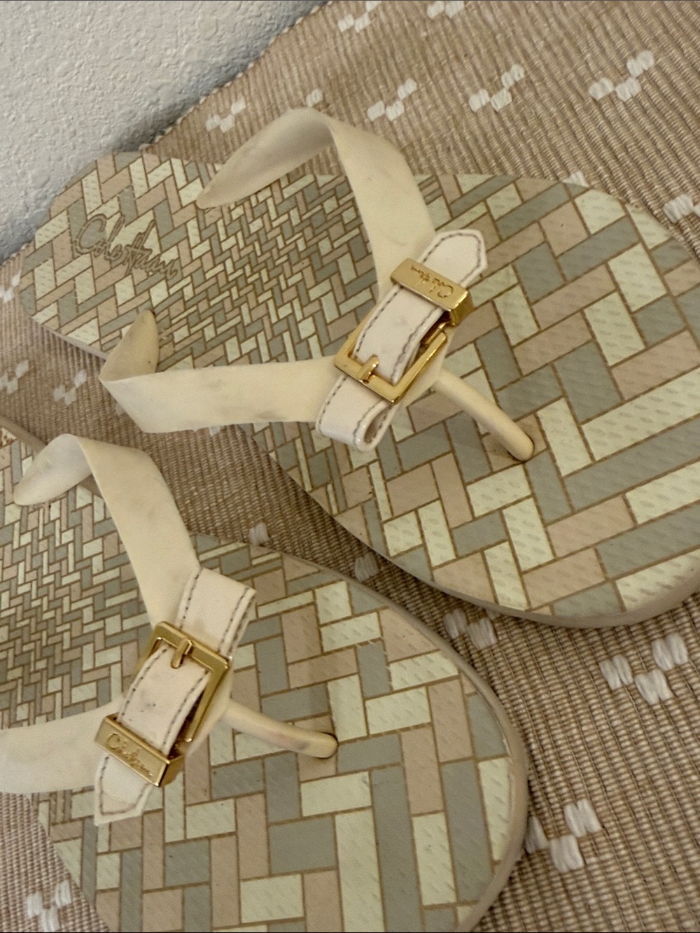 Cole Haan Womens 8B Geometric Buckle Flip Flop Sandals Cream D28449 - Picture 4 of 8